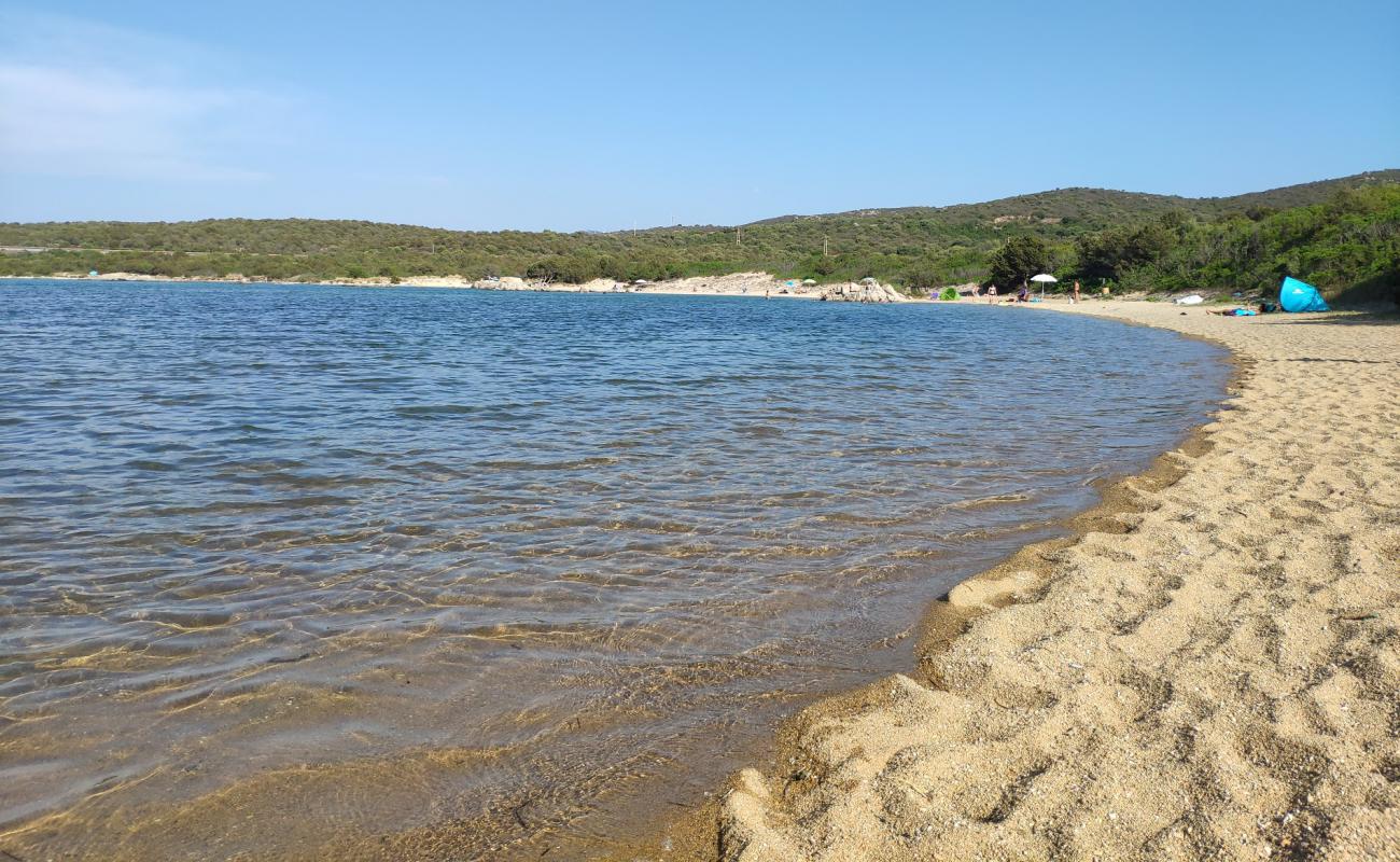 Spiaggia de Bahas'in fotoğrafı hafif ince çakıl taş yüzey ile