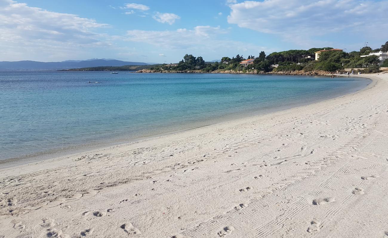Pellicano Plajı'in fotoğrafı açık bej kum yüzey ile