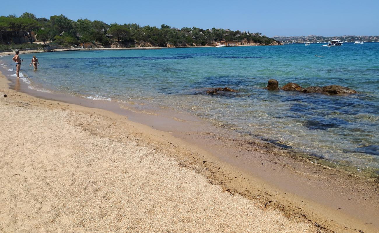 Cala Garibaldi beach'in fotoğrafı hafif ince çakıl taş yüzey ile