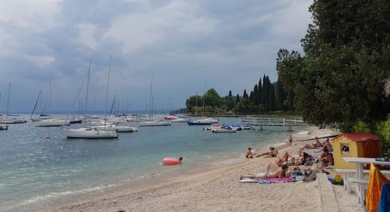 Garda beach