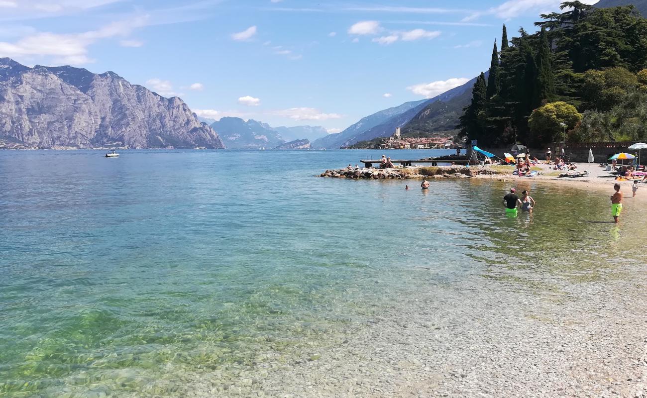 Beach Hospital'in fotoğrafı gri ince çakıl taş yüzey ile