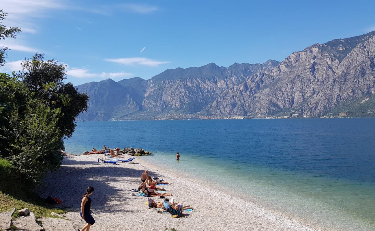 Spiaggia Baitone'in fotoğrafı beyaz çakıl taş yüzey ile