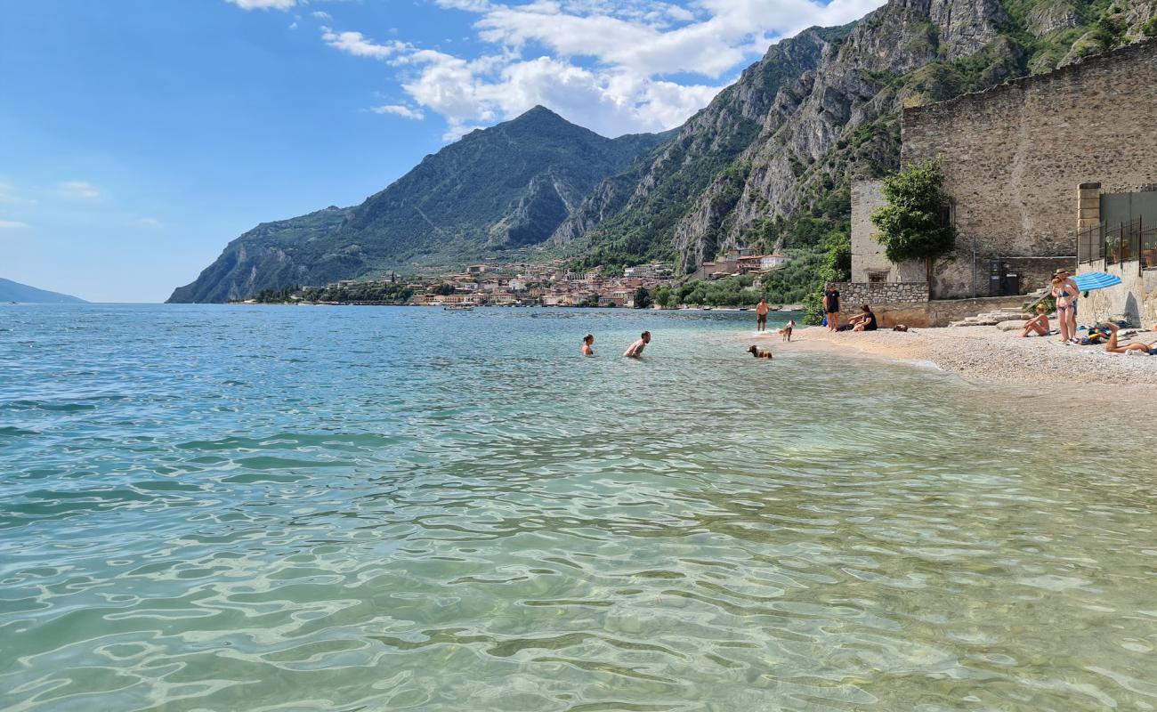 Spiaggia Per Cani Limone'in fotoğrafı gri çakıl taşı yüzey ile
