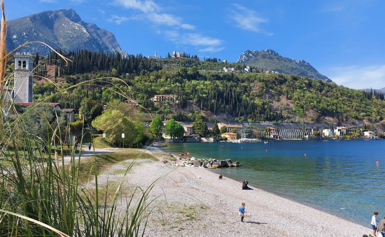 Beach Toscolano Maderno'in fotoğrafı küçük gri çakıllar yüzey ile