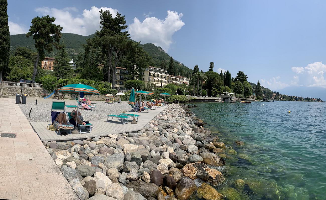 Stephen Abragan's Beach'in fotoğrafı küçük gri çakıllar yüzey ile