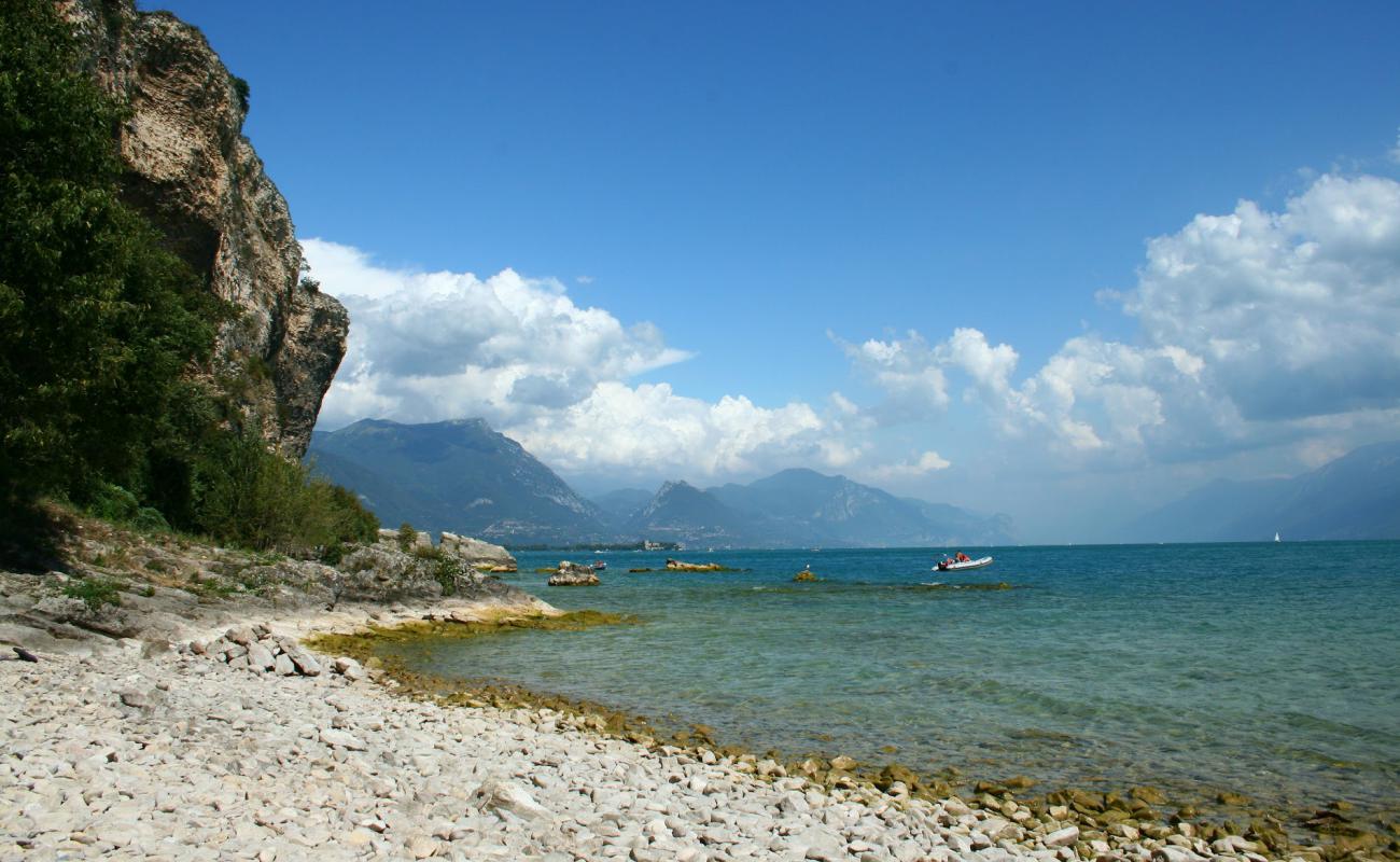 Rocca Beach'in fotoğrafı kayalık arazi yüzey ile