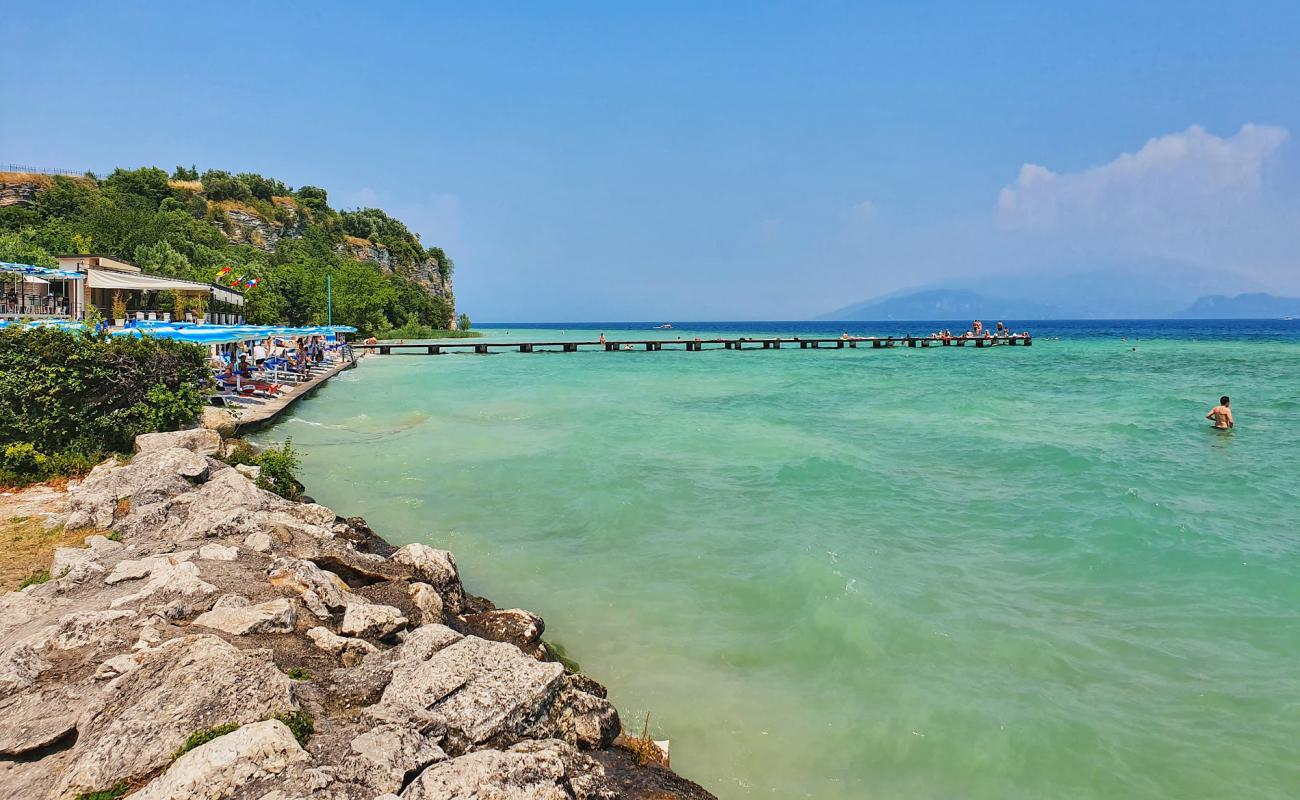 Spiaggia Lido delle Bionde'in fotoğrafı rocky shore yüzey ile