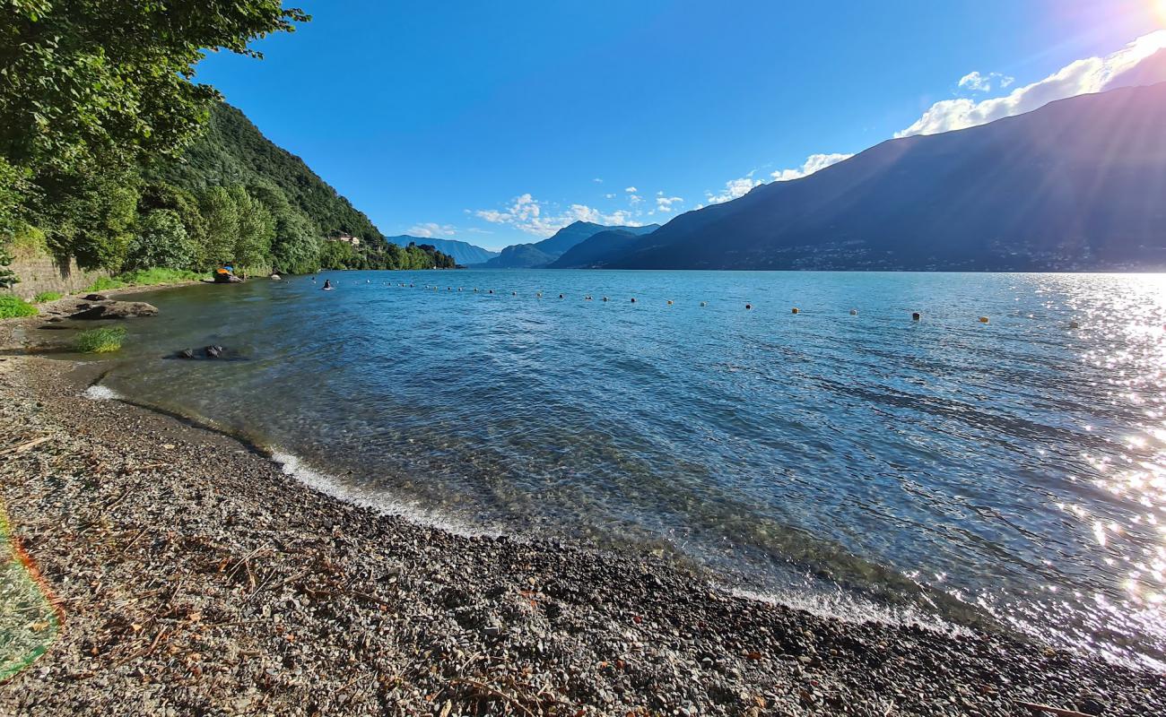 Spiaggia Tranquilla'in fotoğrafı gri çakıl taşı yüzey ile