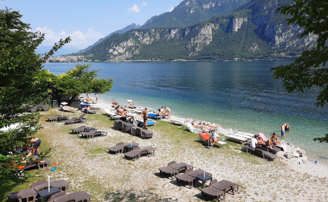 Spiaggia Rapa-Nui'in fotoğrafı çim yüzey ile