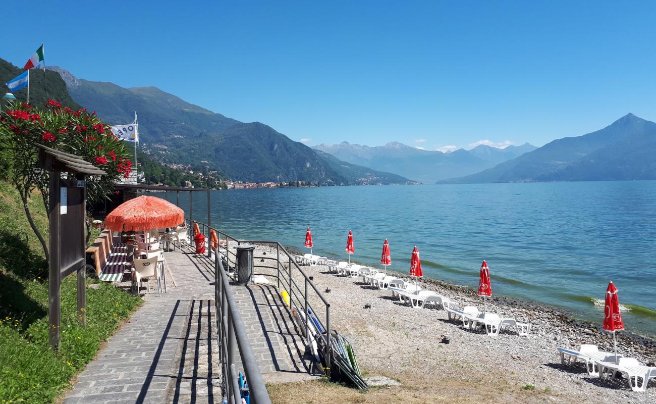 AL puunt Beach'in fotoğrafı kayalık arazi yüzey ile
