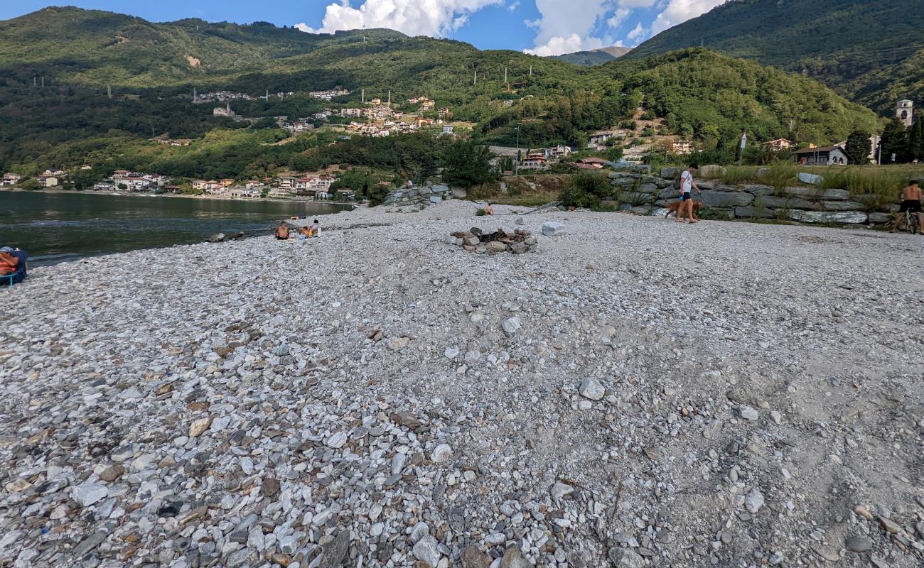 San Vincenzo Beach'in fotoğrafı gri çakıl taşı yüzey ile