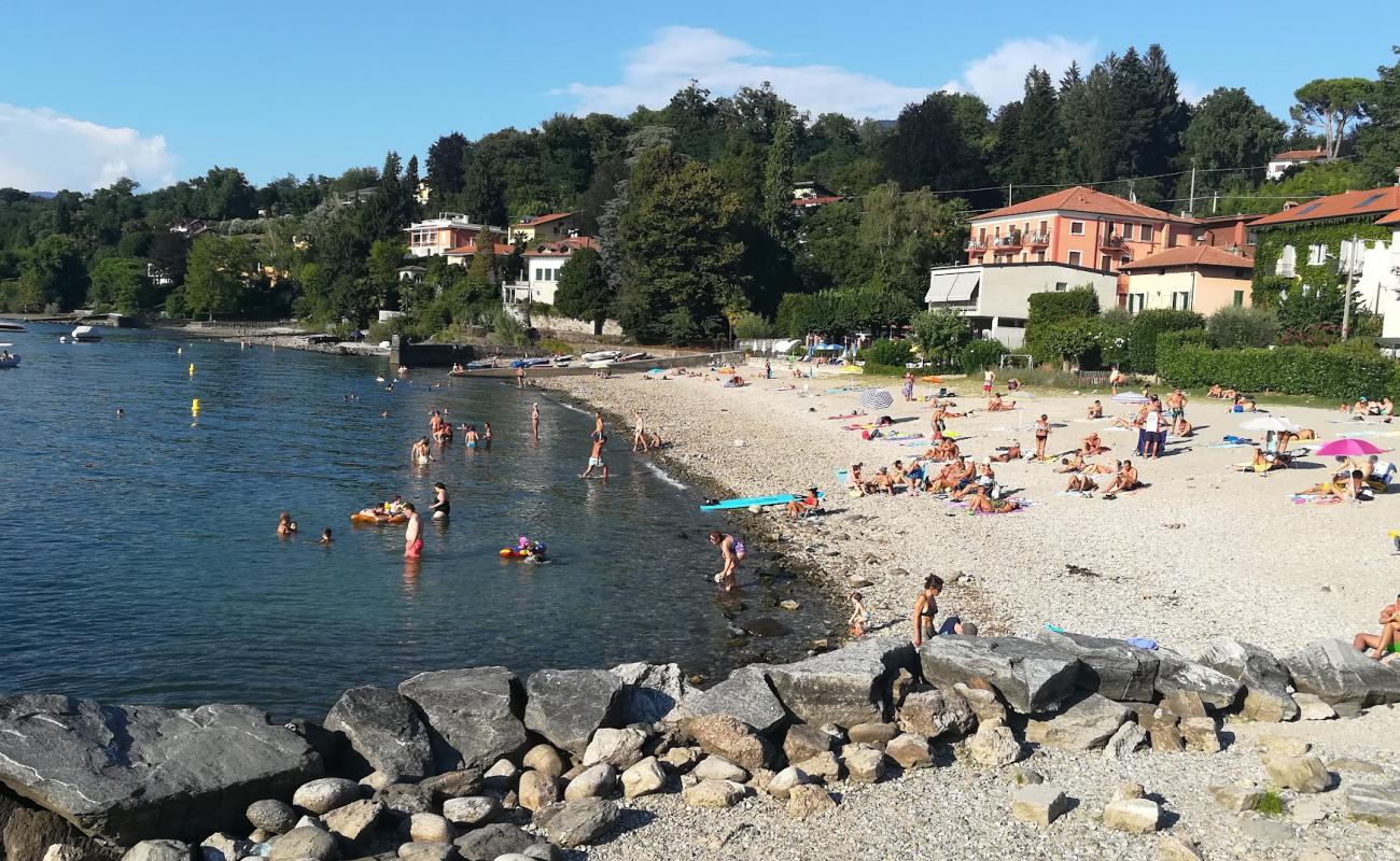 Spiaggia di Reno'in fotoğrafı küçük bej çakıl yüzey ile