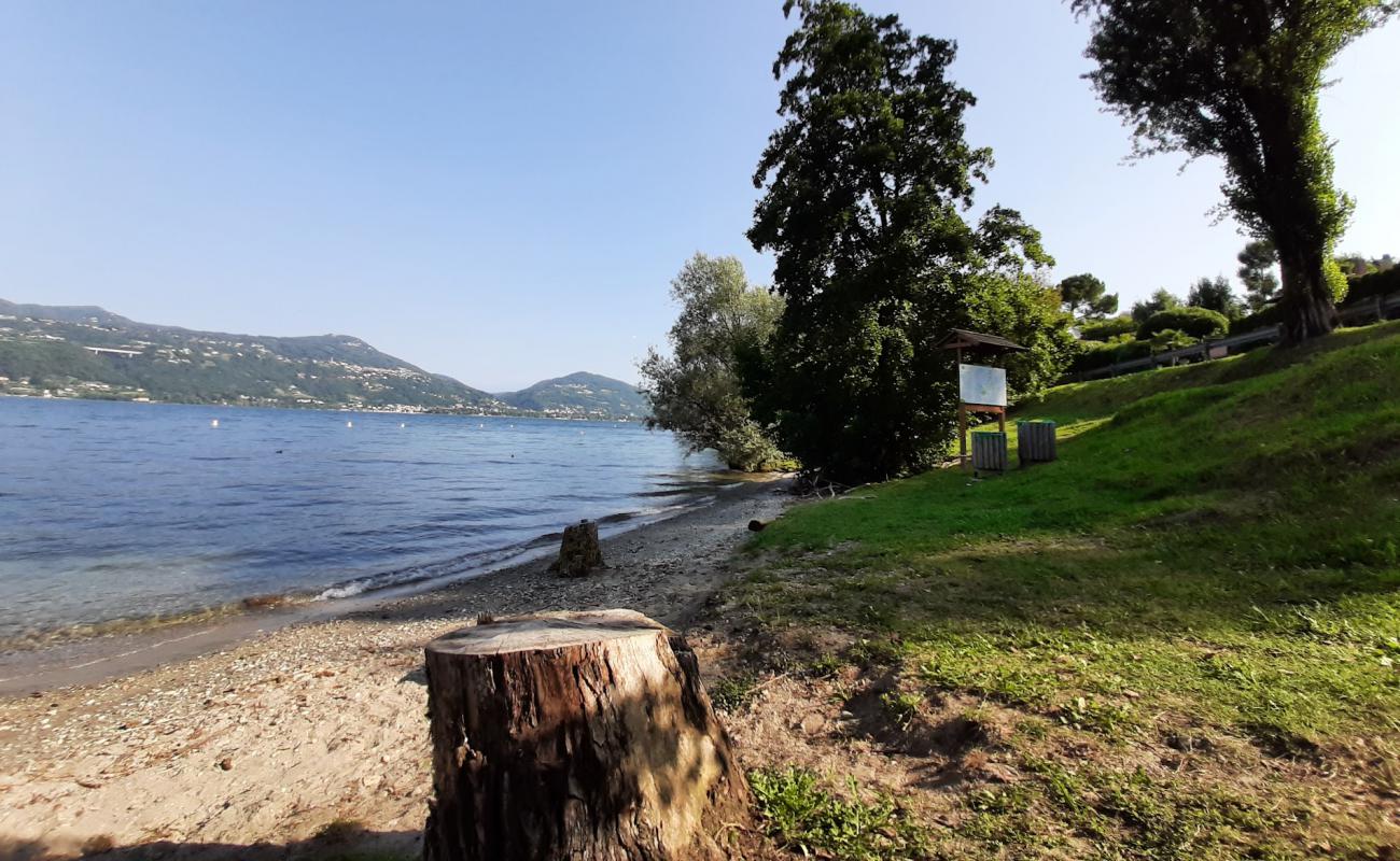 Spiaggia dei Caravalle'in fotoğrafı çim yüzey ile