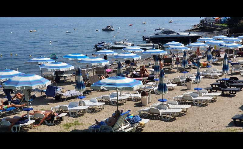 Lido Baveno'in fotoğrafı parlak kum yüzey ile