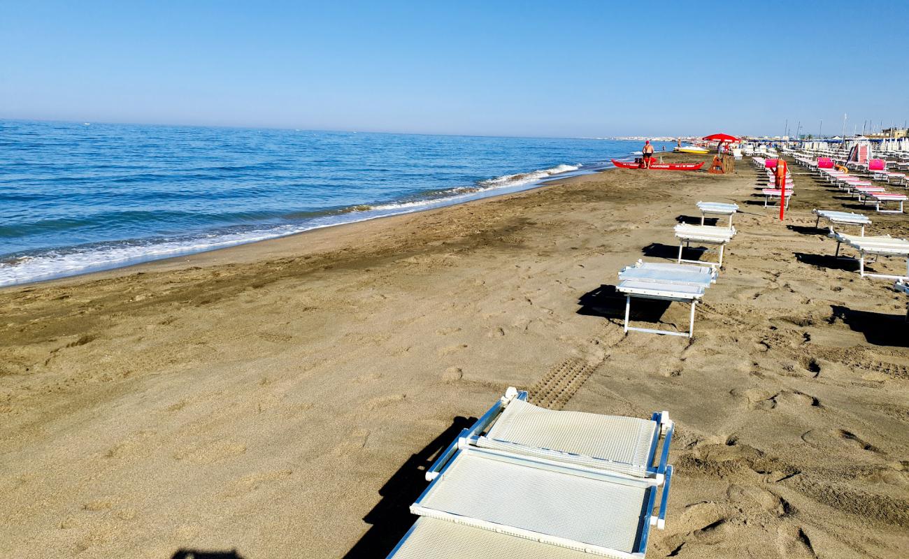 La spiaggia di Bettina'in fotoğrafı parlak kum yüzey ile