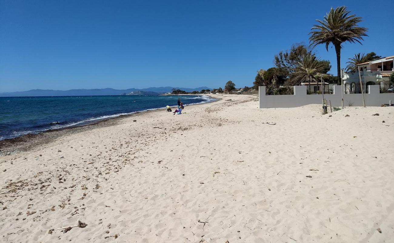 Spiaggia Di Sant Andrea'in fotoğrafı parlak kum yüzey ile