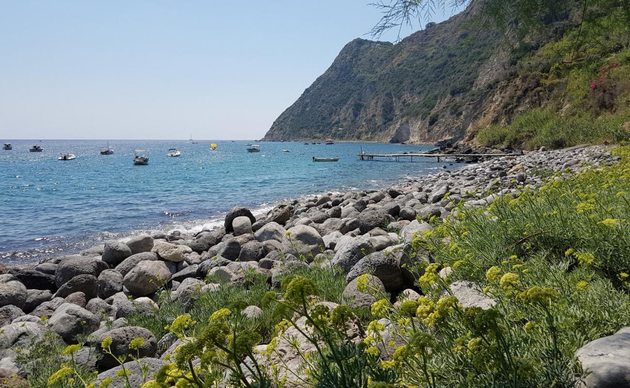 Scarrupata Beach'in fotoğrafı kayalık arazi yüzey ile