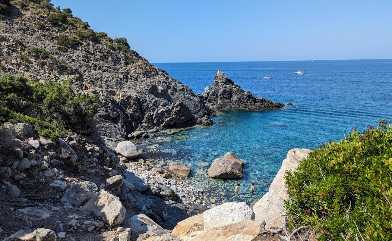 Buche Beach'in fotoğrafı kayalık arazi yüzey ile