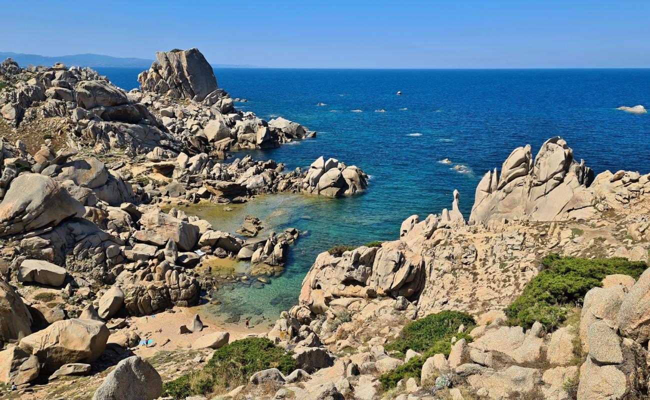 Spiaggia Cala Francese'in fotoğrafı parlak kum yüzey ile