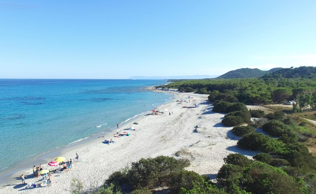 Spiaggia Pedra Marchesa'in fotoğrafı parlak kum yüzey ile