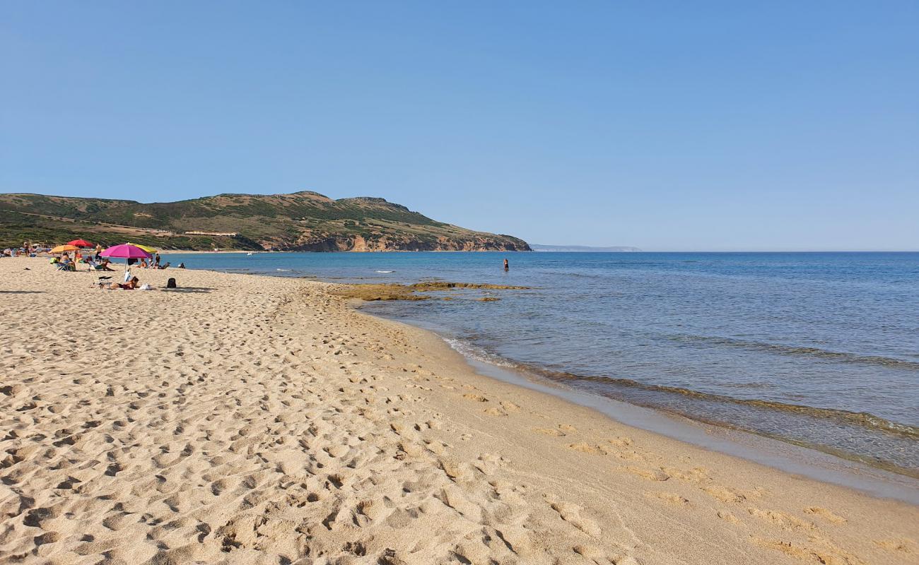 Plagemesu Beach'in fotoğrafı açık bej kum yüzey ile