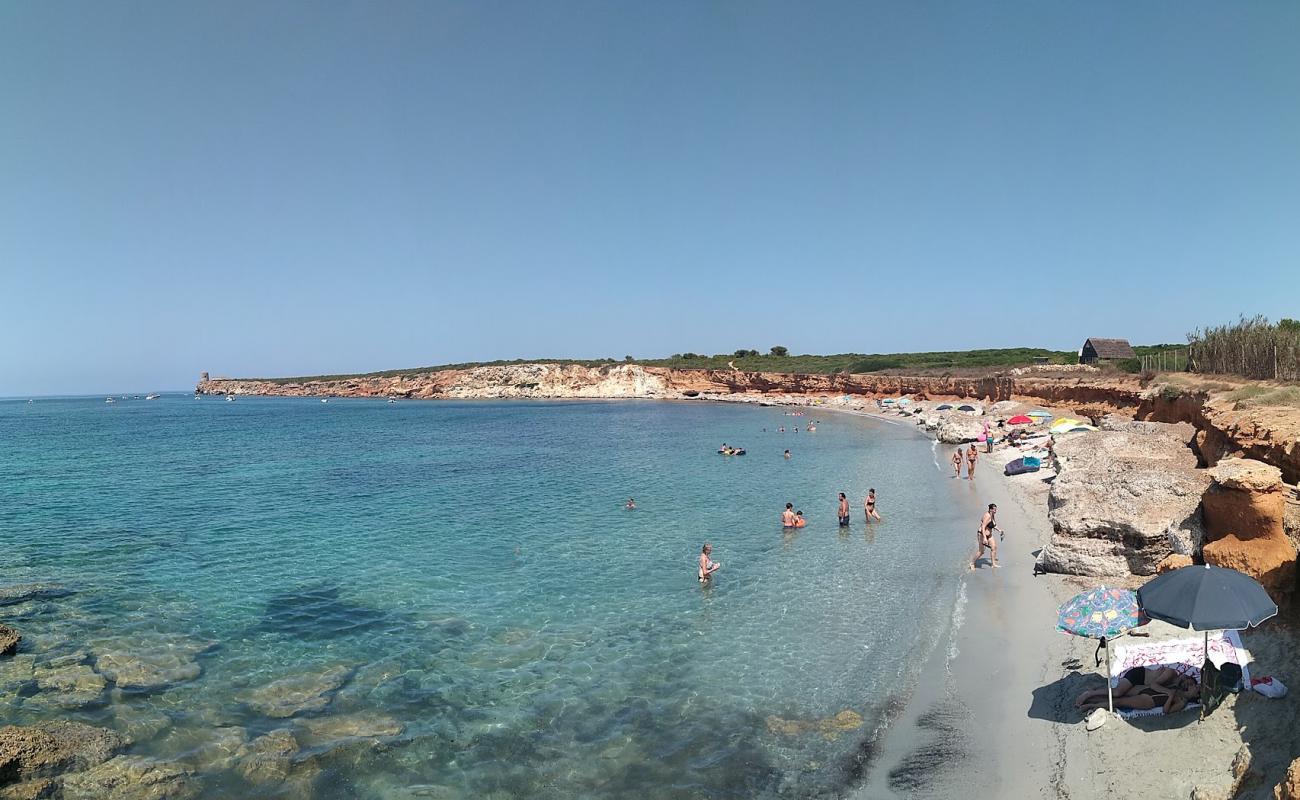 Seu Beach'in fotoğrafı beyaz kum yüzey ile