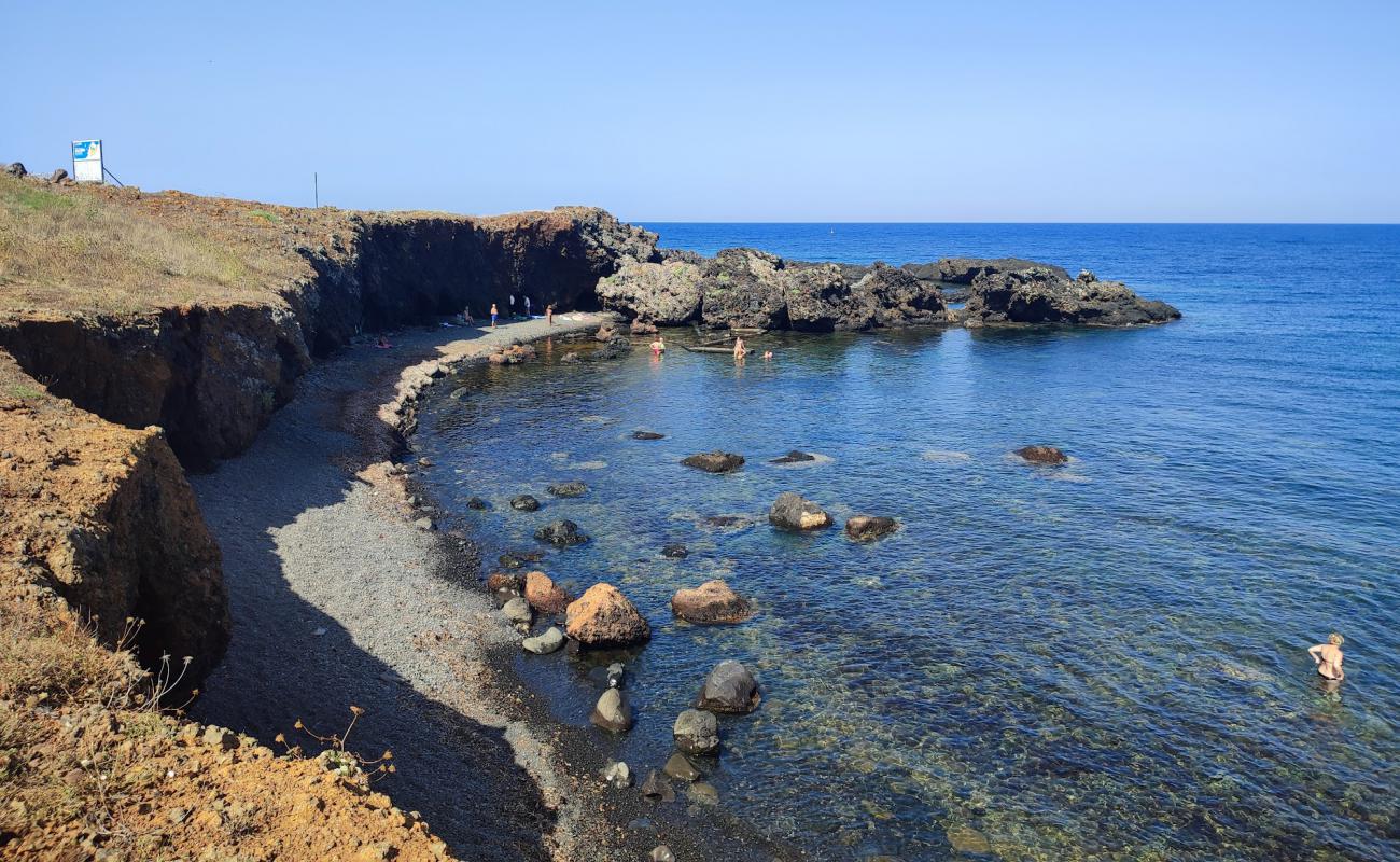 Cala Sidoti'in fotoğrafı gri ince çakıl taş yüzey ile