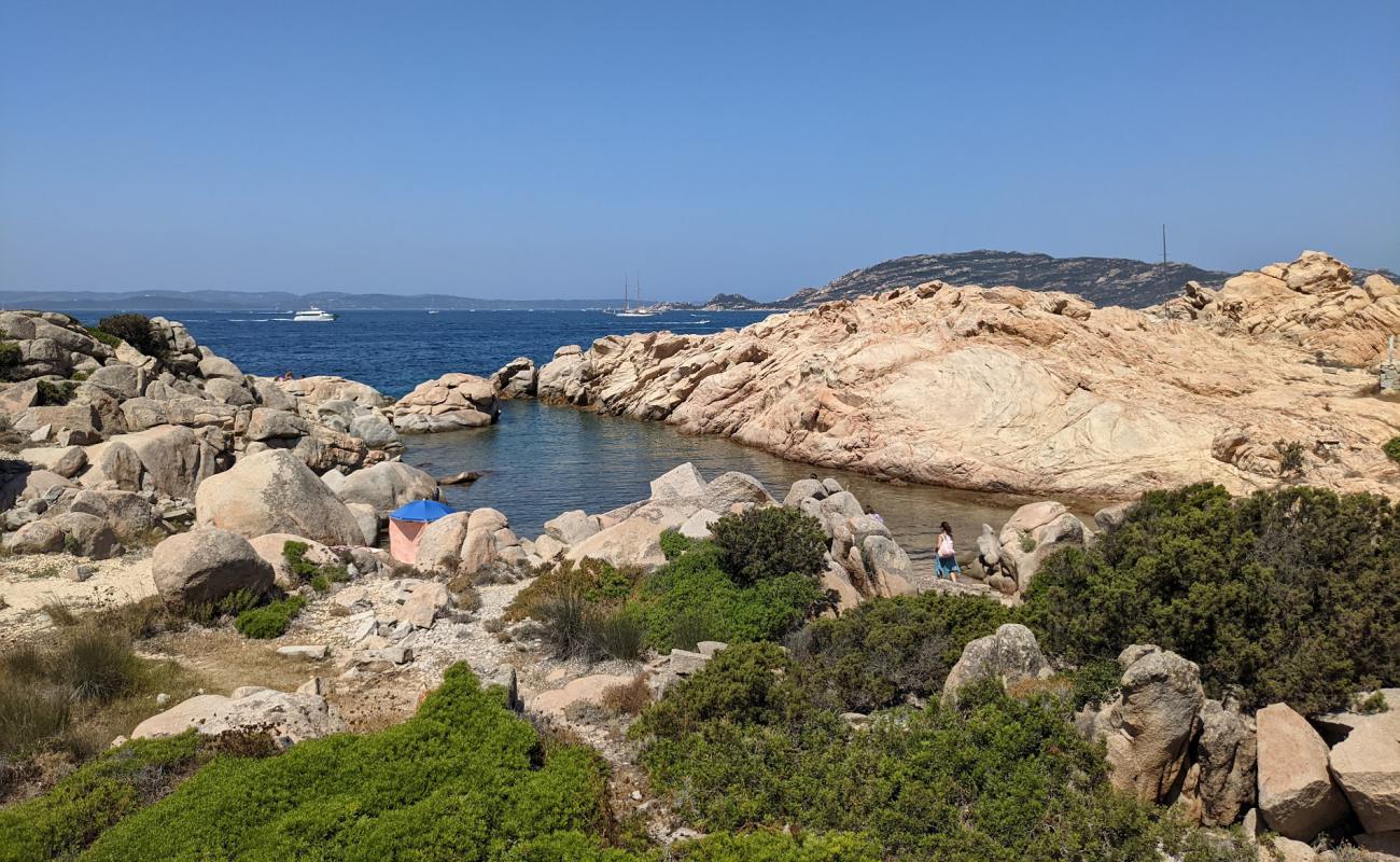 Cala Francese Beach'in fotoğrafı kayalık arazi yüzey ile