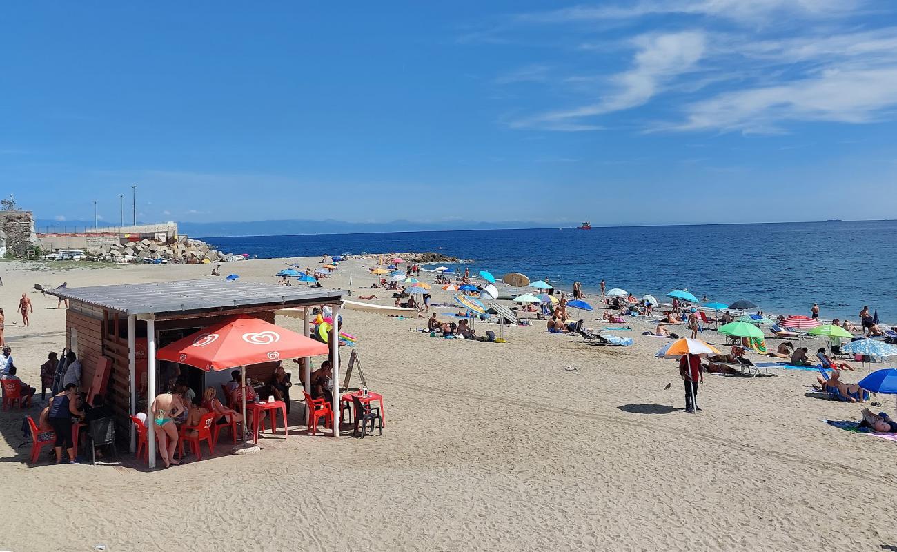 Spiaggia Libera del Prolungamento'in fotoğrafı parlak kum yüzey ile