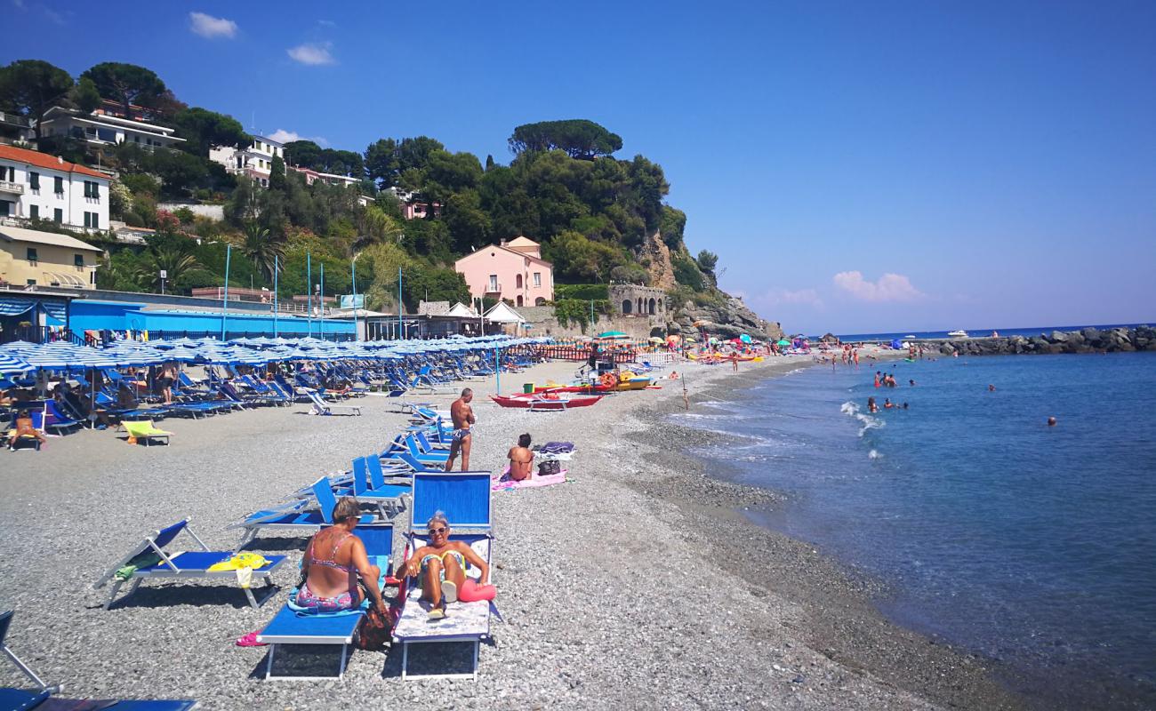 L'Ultima Spiaggia'in fotoğrafı gri kum ve çakıl yüzey ile