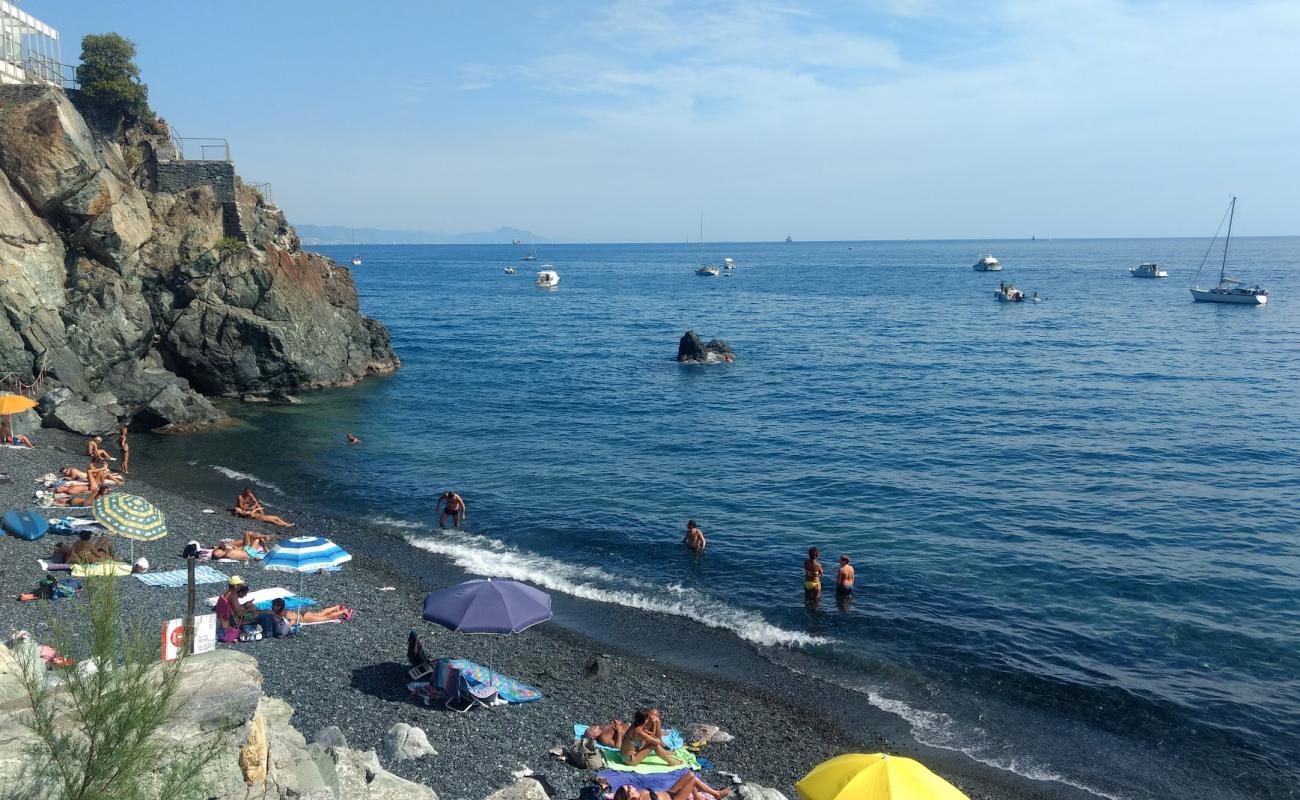 Spiaggia Azzurrodue'in fotoğrafı gri ince çakıl taş yüzey ile