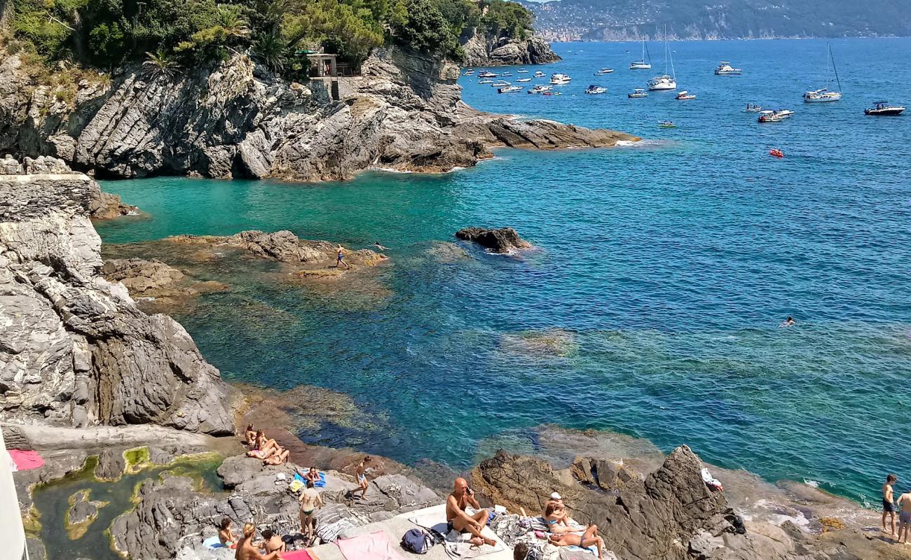 Spiaggia Scogliera di Pontetto'in fotoğrafı taşlar yüzey ile