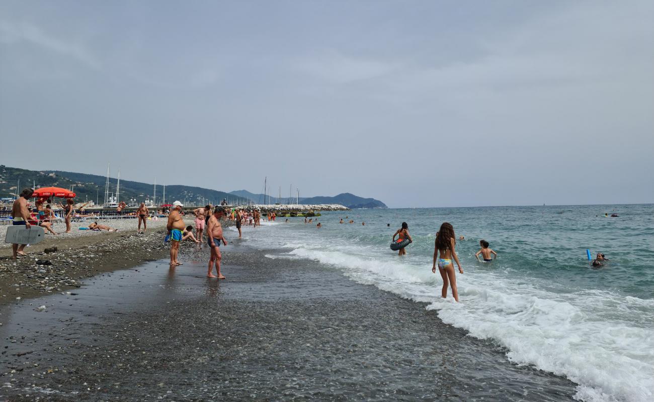 Spiaggia Tito Groppo'in fotoğrafı gri kum ve çakıl yüzey ile