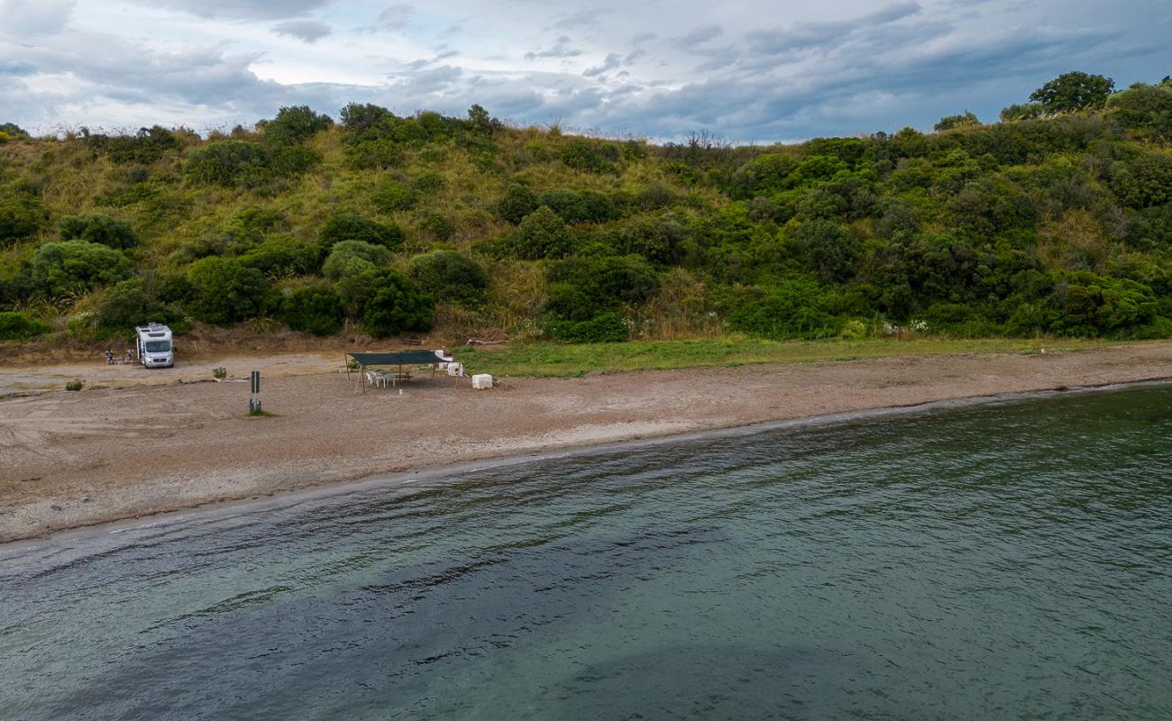 Spiaggia della Puntata'in fotoğrafı açık bej kum yüzey ile