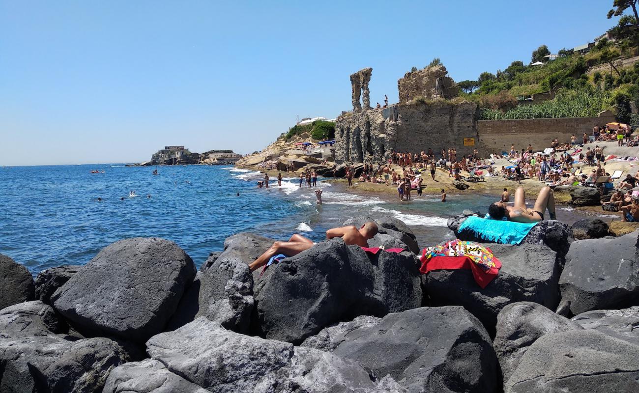 Lido Marechiaro'in fotoğrafı beton kaplı yüzey yüzey ile
