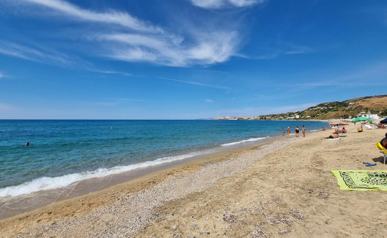 Lido Sabbia D'oro'in fotoğrafı parlak kum yüzey ile