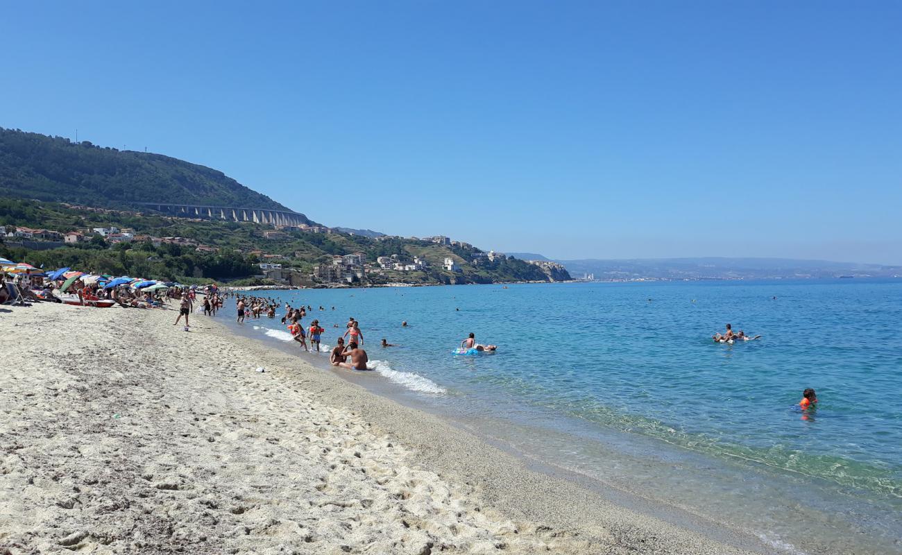 Riviera Prangi Beach'in fotoğrafı açık bej kum yüzey ile