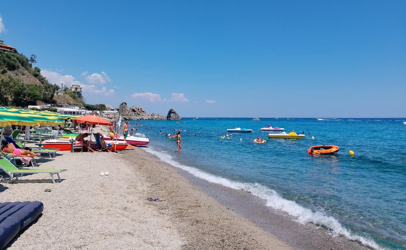 Pietragrande Beach'in fotoğrafı açık bej kum yüzey ile