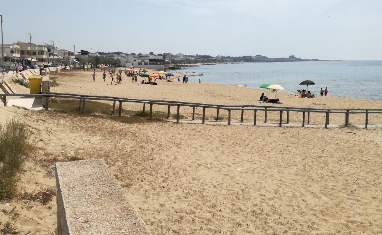 Spiaggia di Librari'in fotoğrafı açık bej kum yüzey ile