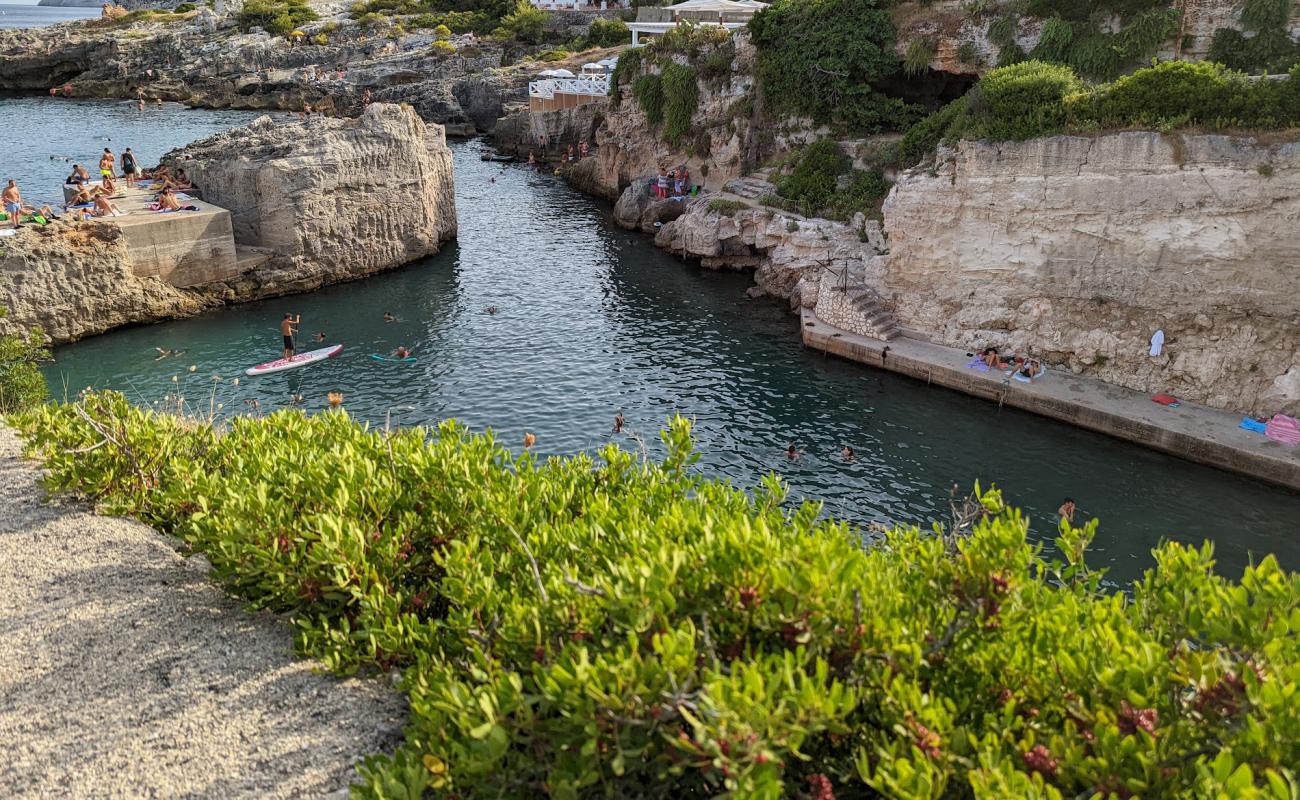 Torre di Novaglie Beach'in fotoğrafı rocky shore yüzey ile