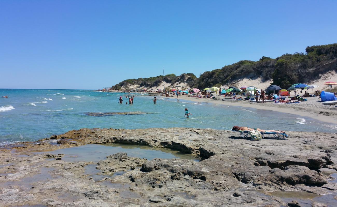 San Giorgio Beach'in fotoğrafı bej kum ve kayalar yüzey ile