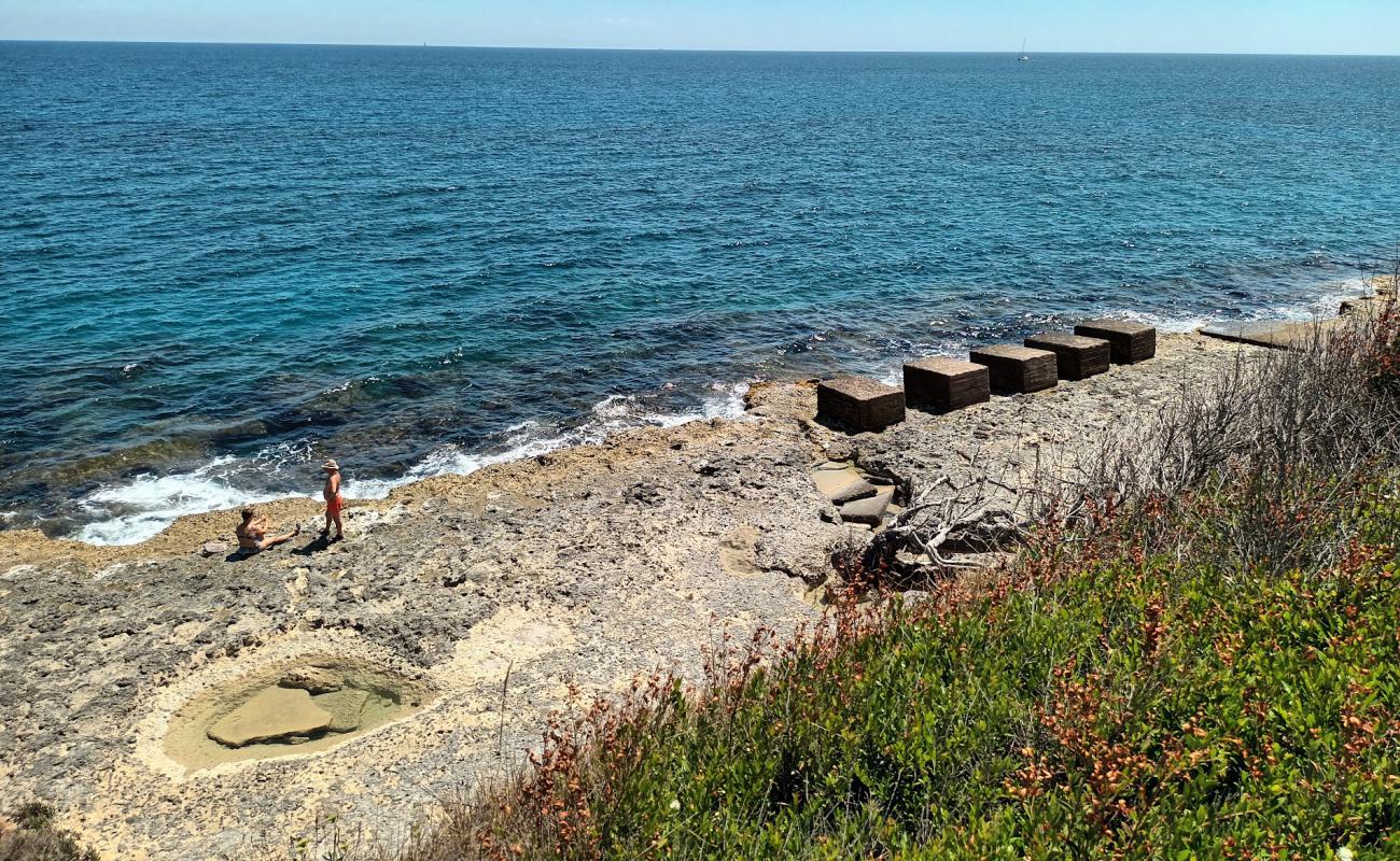 Grotta de l'Acqua duce'in fotoğrafı rocky shore yüzey ile