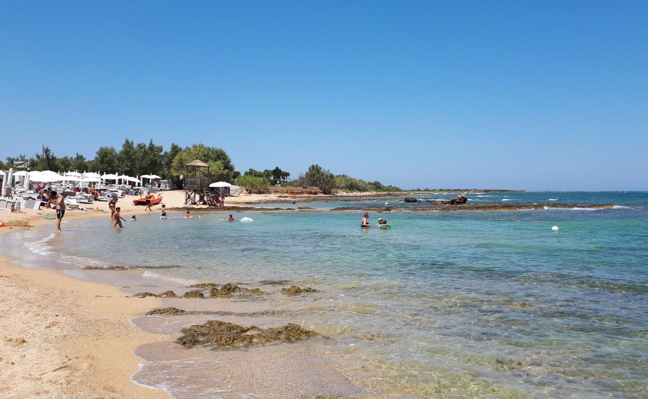 Lido Hemingway Beach'in fotoğrafı bej kum ve çakıl yüzey ile