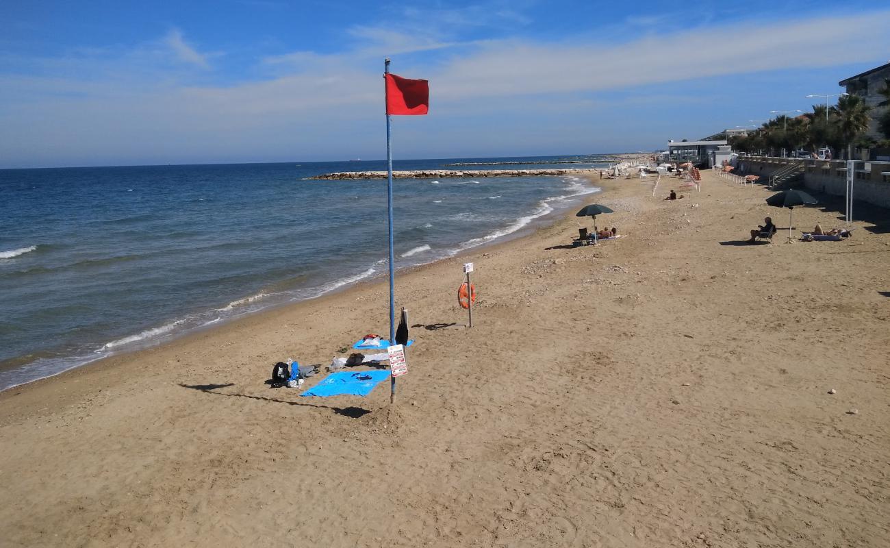 Spiaggia di Casalbordino'in fotoğrafı açık bej kum yüzey ile