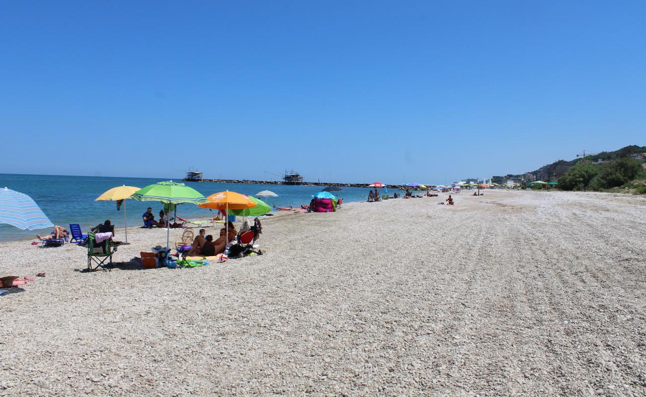 Spiaggia di Calata Cintioni'in fotoğrafı gri ince çakıl taş yüzey ile