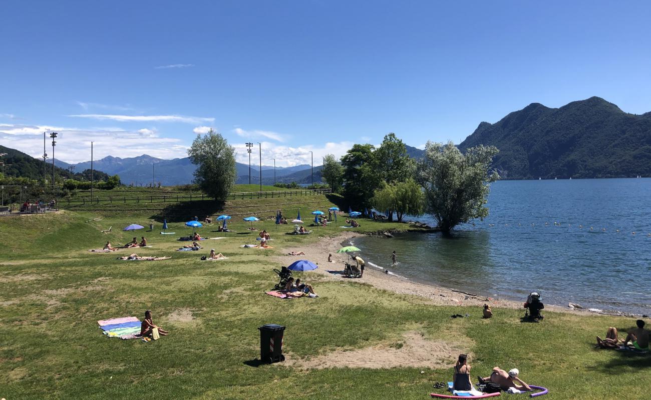 Spiaggia del Rigoletto'in fotoğrafı parlak kum yüzey ile