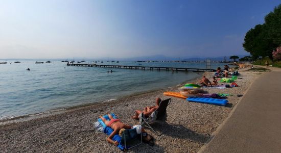 Spiaggia porto di Pacengo