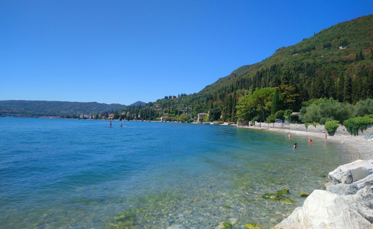 Barbarano Beach'in fotoğrafı küçük gri çakıllar yüzey ile
