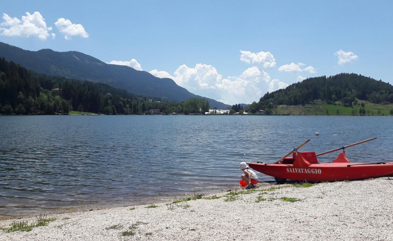 Spiaggia Nord Ovest'in fotoğrafı küçük gri çakıllar yüzey ile