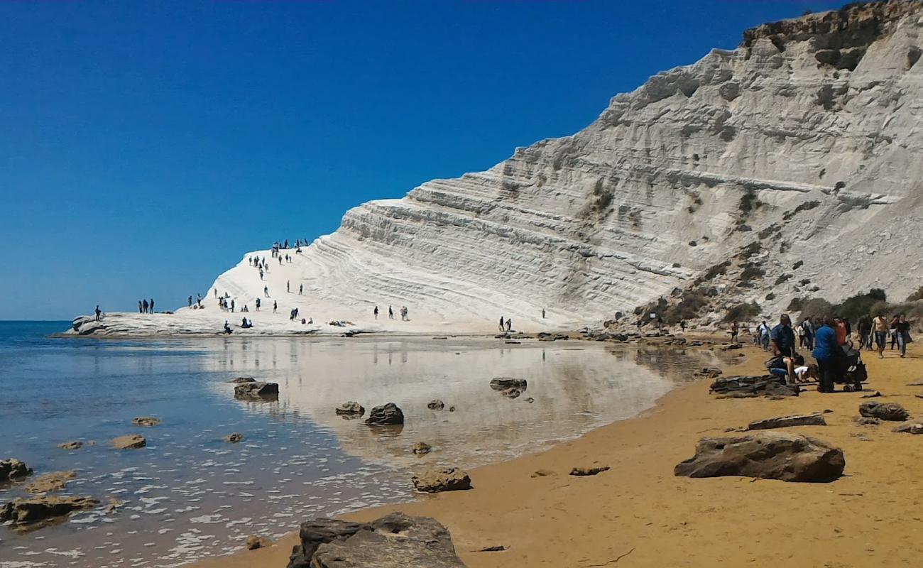 Scala dei Turchi'in fotoğrafı parlak kum ve kayalar yüzey ile